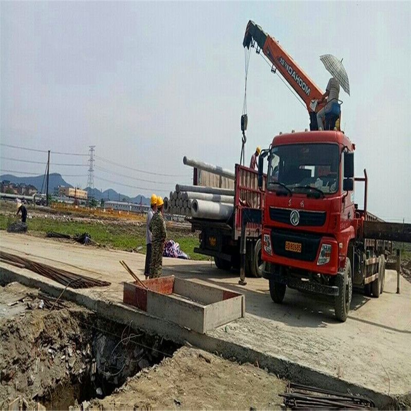 廠家加工水泥電線(xiàn)桿時(shí)出現(xiàn)色差該怎么避免